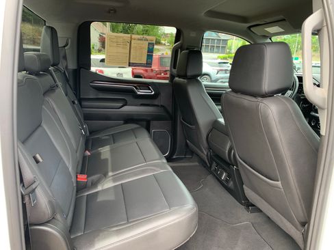 Used 2024 GMC Sierra 1500 SLT AWD/4WD image 42