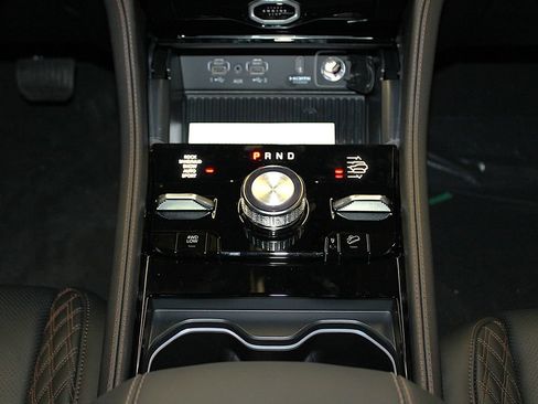 New 2026 Jeep Grand Cherokee Summit w/ MOPAR Finishing Package AWD/4WD image 24