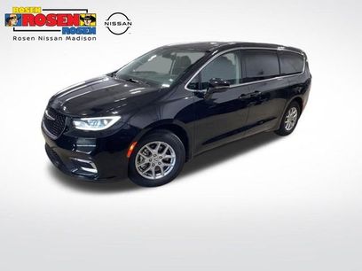 Used 2024 Chrysler Pacifica Touring-L