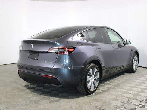 Used 2023 Tesla Model Y Long Range image 30