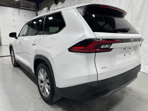 Used 2025 Toyota Grand Highlander Limited image 5