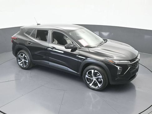 Used 2025 Chevrolet Trax RS w/ Driver Confidence Package FWD image 48