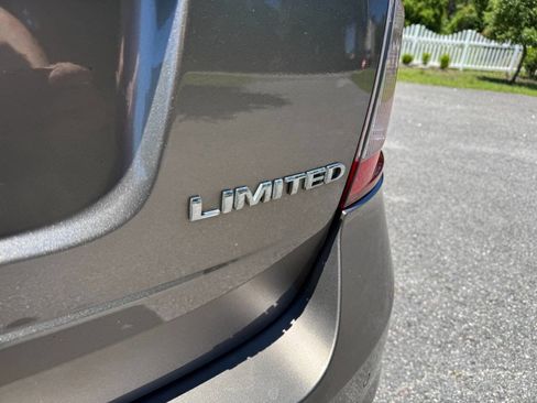 Used 2014 Ford Edge Limited FWD image 34