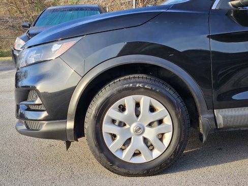 Used 2020 Nissan Rogue Sport S image 8