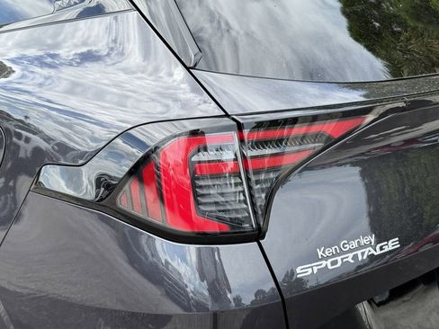 New 2026 Kia Sportage SX image 11