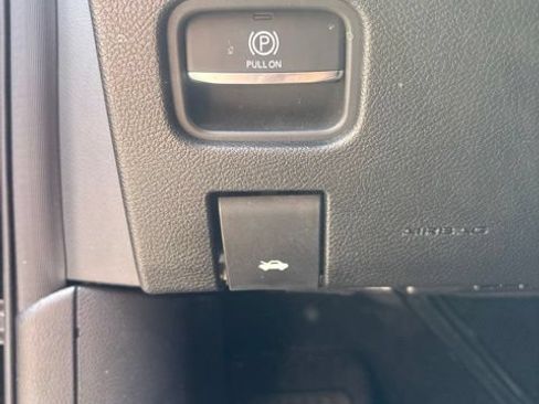 Used 2022 Jeep Grand Cherokee L Limited AWD/4WD image 37