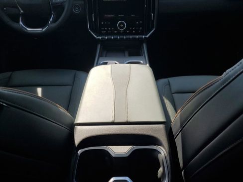 New 2026 GMC Acadia AT4 w/ Luxury Package AWD/4WD image 22