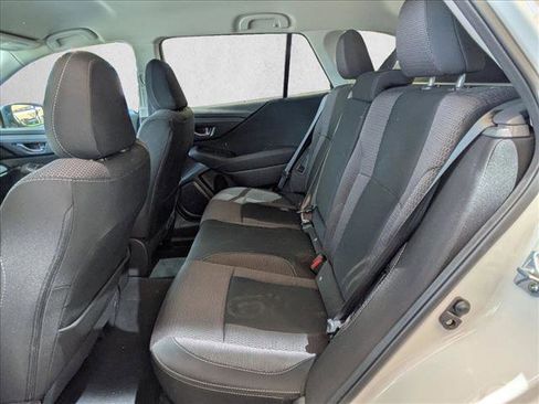 Used 2025 Subaru Outback Premium AWD/4WD image 10