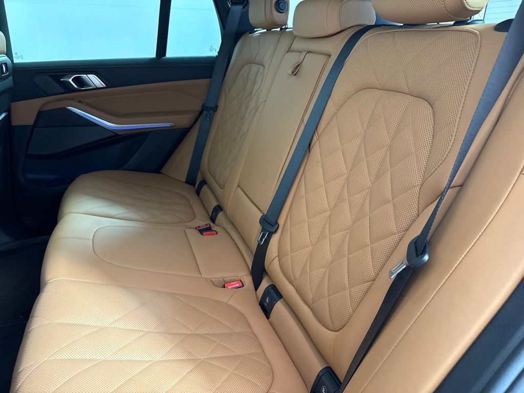 Certified 2024 BMW X5 sDrive40i w/ Premium Package RWD image 30