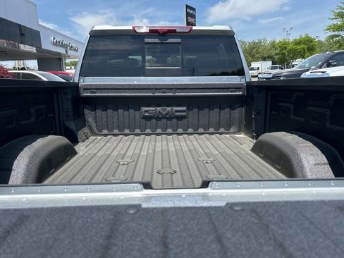 New 2026 GMC Sierra 3500 Denali Ultimate w/ LPO, Black Badging Package AWD/4WD image 15