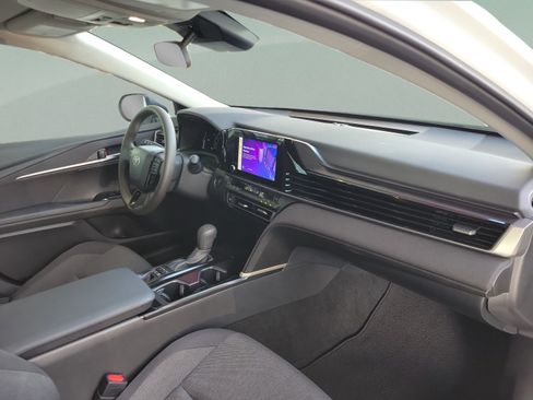 Used 2026 Toyota Camry LE FWD image 30