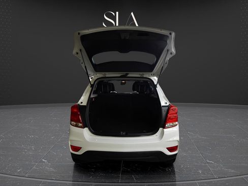 Used 2022 Chevrolet Trax LT w/ Sport Edition image 7