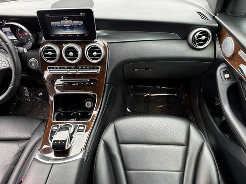 Used 2017 Mercedes-Benz GLC 300 4MATIC image 33