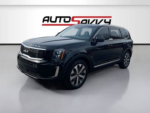 Used 2022 Kia Telluride EX w/ EX Premium Package FWD image 3