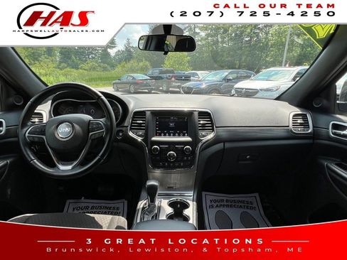 Used 2021 Jeep Grand Cherokee Laredo image 14