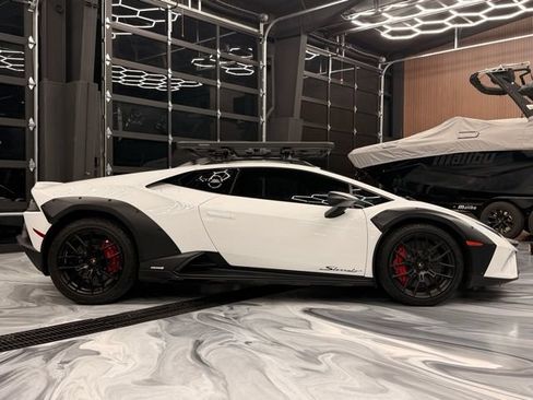 Used 2024 Lamborghini Huracan Sterrato AWD/4WD image 6