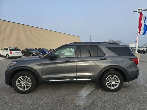 Used 2025 Ford Explorer Active image 8