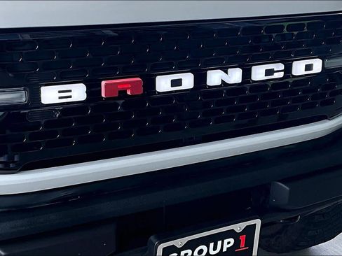 Used 2022 Ford Bronco Wildtrak AWD/4WD image 28