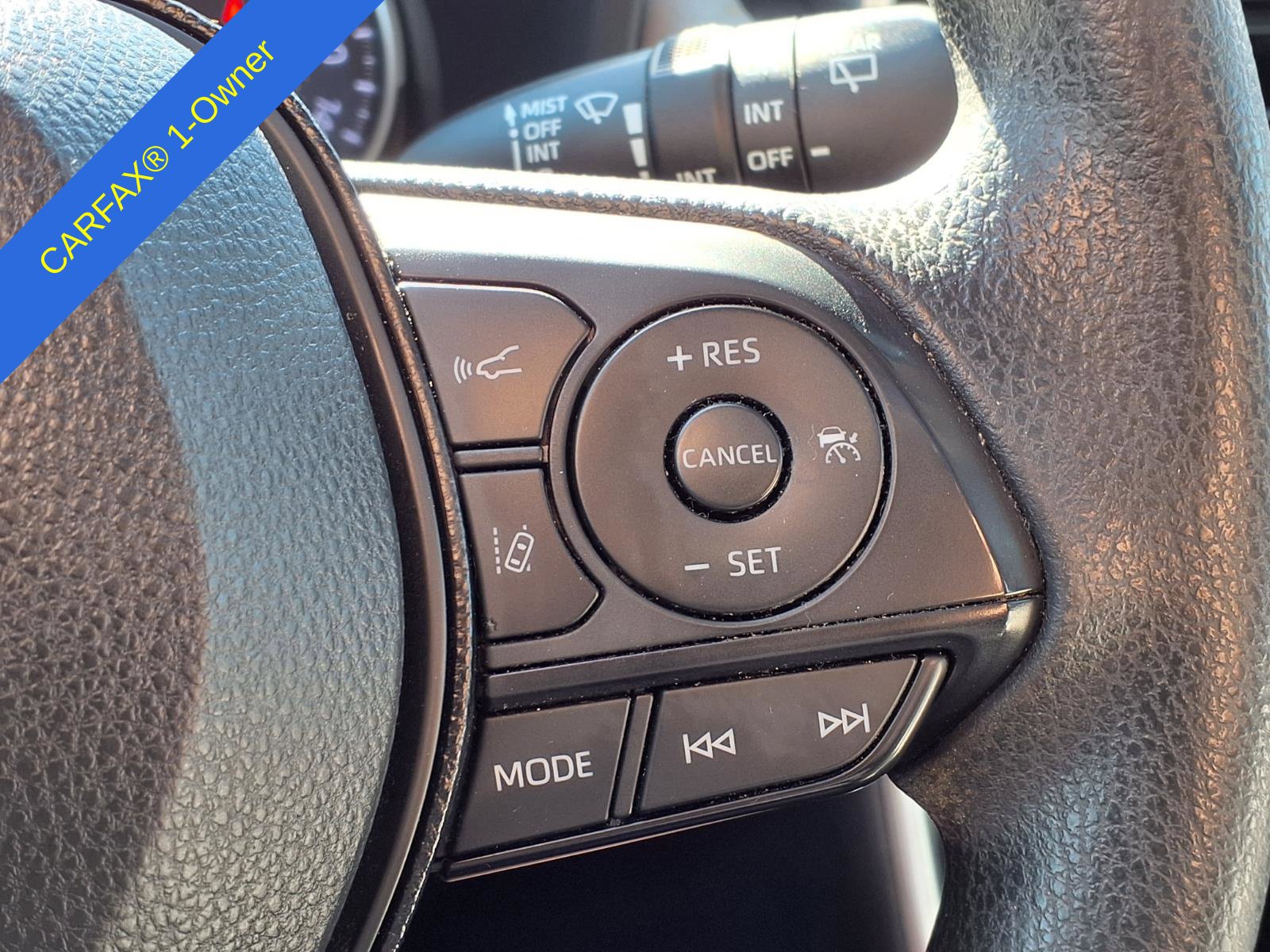 Used 2020 Toyota RAV4 XLE w/ Convenience Package FWD image 29