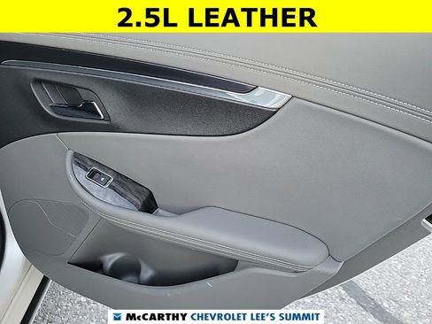 Used 2014 Chevrolet Impala LT w/ Convenience Package image 18