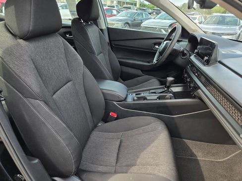 Used 2025 Honda Accord SE image 33