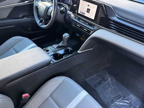 Certified 2025 Toyota Camry SE FWD image 14