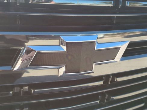 Used 2021 Chevrolet Suburban RST image 12