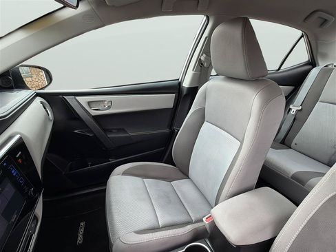 Used 2017 Toyota Corolla LE w/ Carpet Mat Package (TMS) FWD image 14
