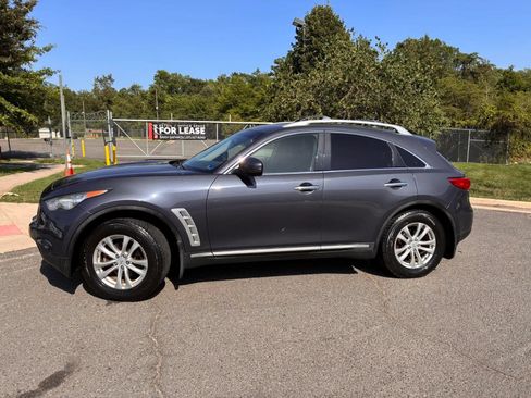 Used 2011 INFINITI FX35 AWD w/ Premium Pkg image 3