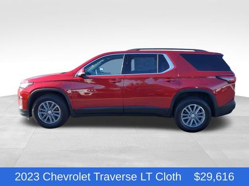 Certified 2023 Chevrolet Traverse LT w/ LPO, Floor Liner Package image 2