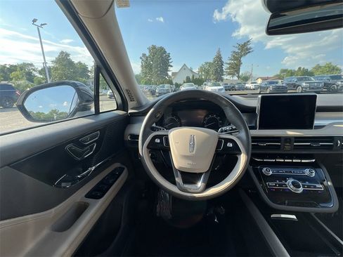 Certified 2022 Lincoln Corsair AWD w/ Premium Package image 17