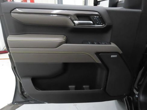 Used 2024 Chevrolet Silverado 1500 ZR2 w/ ZR2 Bison Edition AWD/4WD image 9