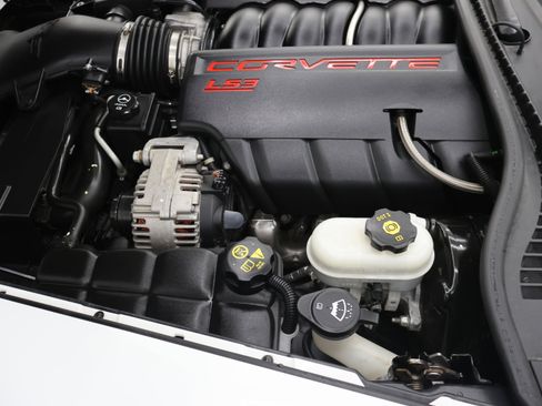 Used 2013 Chevrolet Corvette Grand Sport w/ 4LT Preferred Equipment Group RWD image 15