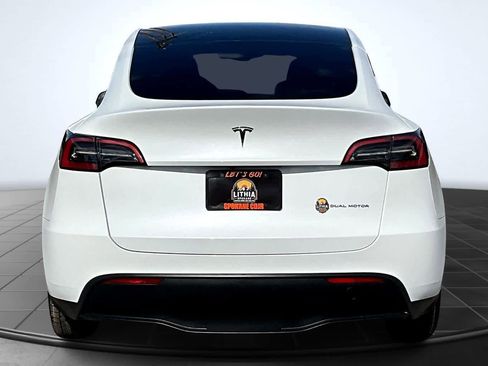 Used 2023 Tesla Model Y Long Range AWD/4WD image 5