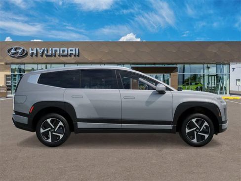 New 2026 Hyundai Ioniq 9 SE image 7