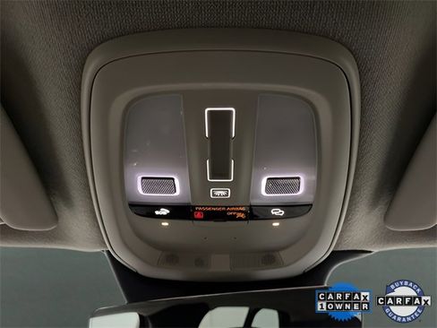 Used 2025 Volvo XC40 B5 Plus image 60