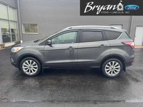Used 2018 Ford Escape Titanium image 5