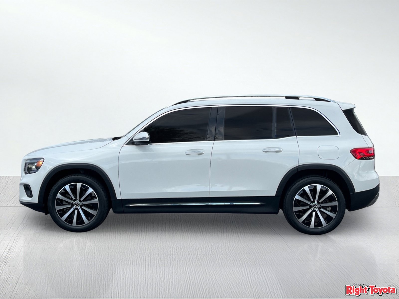 Used 2022 Mercedes-Benz GLB 250 image 3