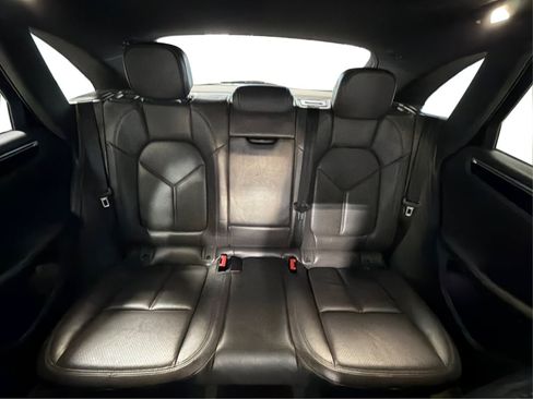 Used 2021 Porsche Macan AWD/4WD image 19