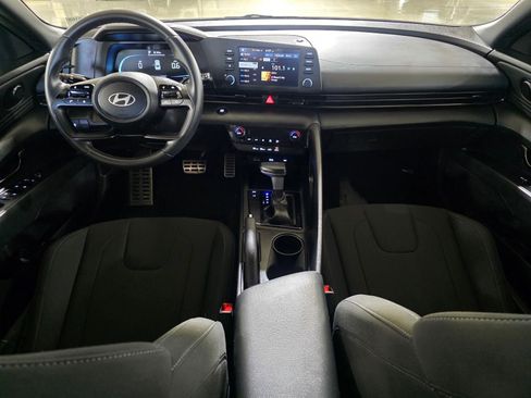 Certified 2025 Hyundai Elantra Sport FWD image 18