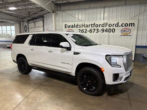 Used 2023 GMC Yukon XL Denali w/ Denali Reserve Package AWD/4WD image 2