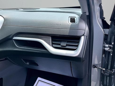 Used 2023 GMC Terrain SLE FWD image 16