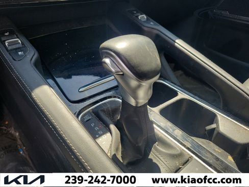 Used 2024 Kia Telluride EX w/ EX Captain's Chair Package AWD/4WD image 29