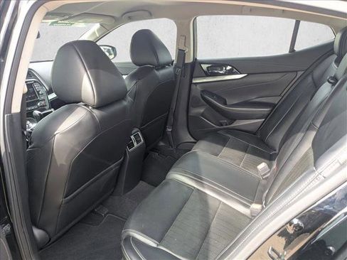 Used 2022 Nissan Maxima SV w/ Floor Mat Group image 19