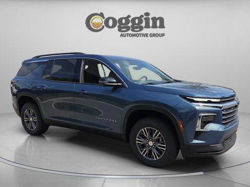 New 2026 Chevrolet Traverse LT w/ Driver Confidence Package FWD image 7