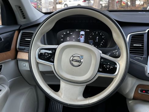 Used 2021 Volvo XC90 T6 Momentum image 35