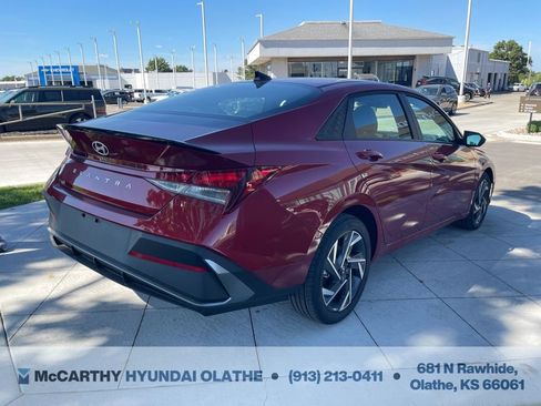 Certified 2025 Hyundai Elantra Sport FWD image 15