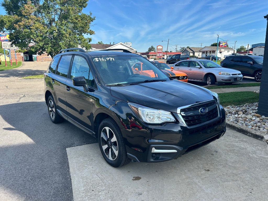Used 2017 Subaru Forester 2.5i Premium w/ All-Weather Package AWD/4WD image 3