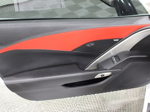 Used 2014 Chevrolet Corvette Stingray Coupe image 6