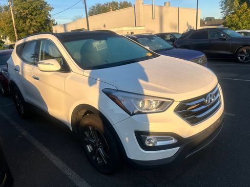 Used 2014 Hyundai Santa Fe Sport w/ Technology Package 04 AWD/4WD image 2